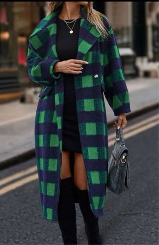 Lote 2 abrigos cuadros