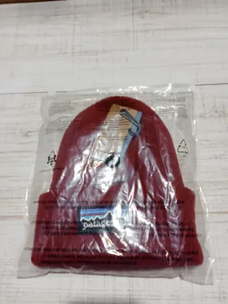 Berretto Patagonia Bordeaux - prezzo finale non riducibile