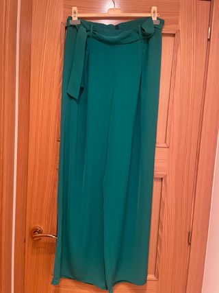 Pantalón Palazzo Verde Stradivarius