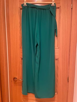 Pantalón Palazzo Verde Stradivarius