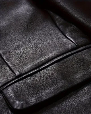 Americana Piel Negra Ajustada XXL