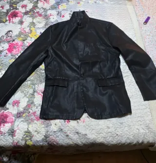 Americana Piel Negra Ajustada XXL