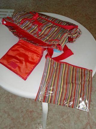 Mochila cambiador neceser bebé rayas