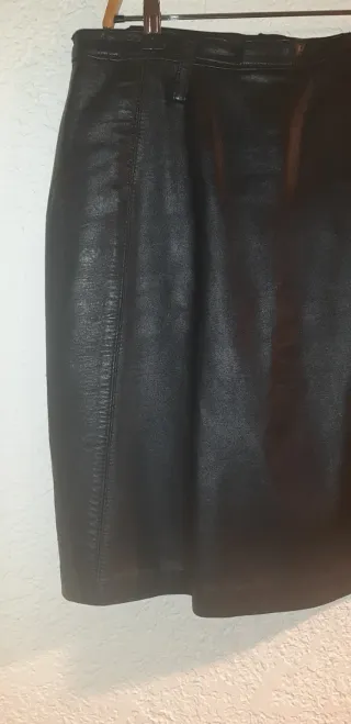 Falda de cuero auténtico negra