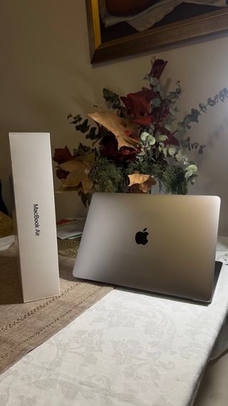 Macbook Air 13 2019 Plata/Gris Espacial