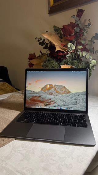 Macbook Air 13 2019 Plata/Gris Espacial