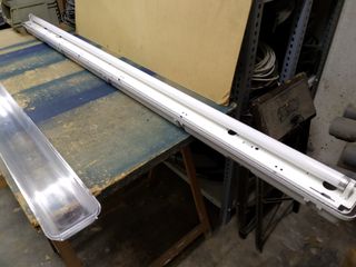 Luminaria fluorescente 58W + 2 tubos