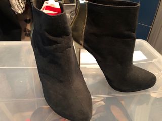 Botines Bershka fiesta negro y dorado