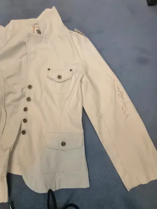 Chaqueta Beige Estilo Militar