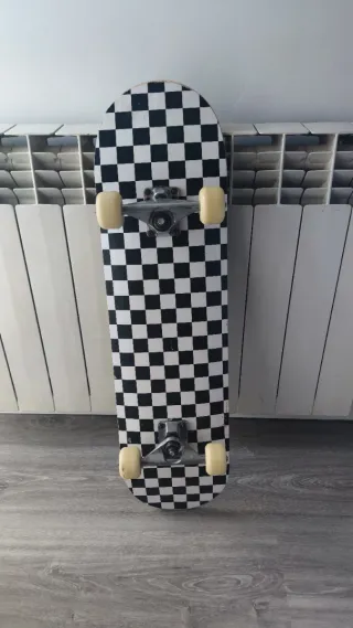 Monopatín Skate Diseño Cuadros