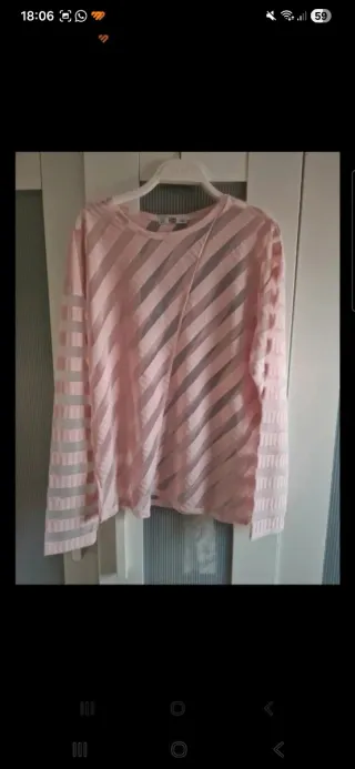 Camisa rosa de manga larga