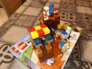 LEGO Minecraft 21167 Il Posto di Scambio