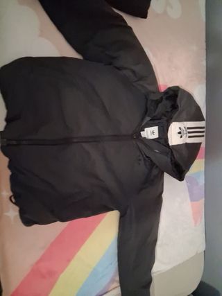 Chaqueta Adidas Negra con Capucha