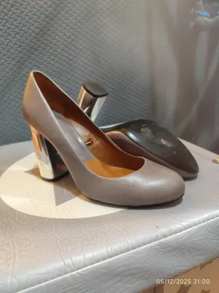 Zapatos de tacón grises T.37