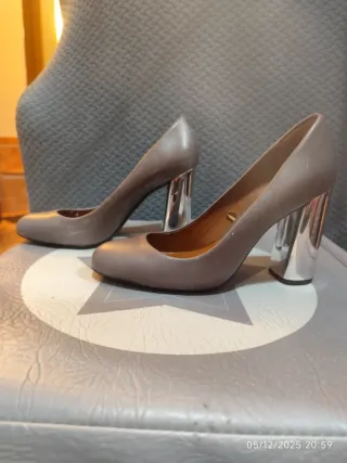 Zapatos de tacón grises T.37