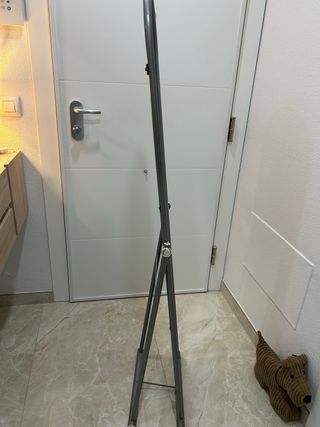 Espejo de pie metálico