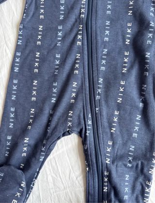 Pelele Nike bebé 3-6 meses