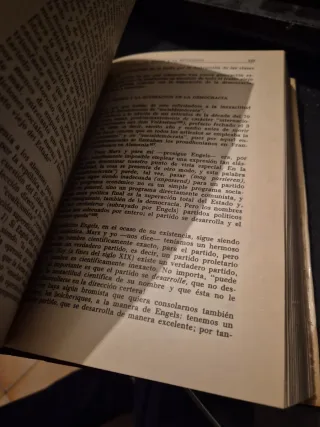 Libro antiguo LENIN OBRAS ESCOGIDAS