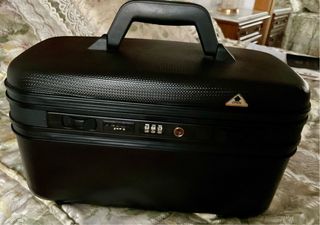 Neceser de viaje negro rígido/nuevo