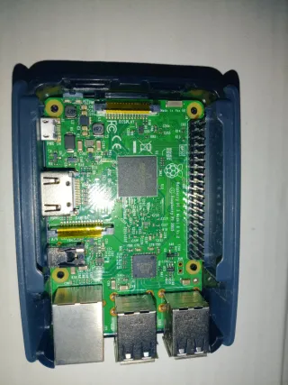 Raspberry Pi 3 + Reloj Android