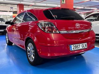 OPEL ASTRA GTC 2009 81.000 km Etiqueta C