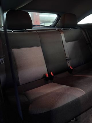 OPEL ASTRA GTC 2009 81.000 km Etiqueta C