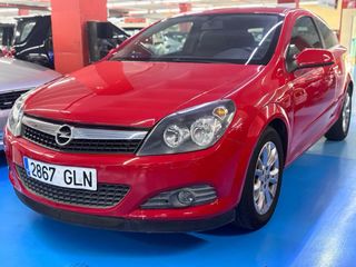 OPEL ASTRA GTC 2009 81.000 km Etiqueta C