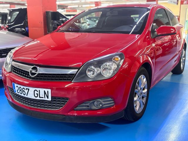 OPEL ASTRA GTC 2009 81.000 km Etiqueta C