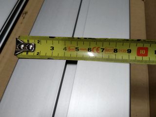 Columna aluminio para cableado oficinas