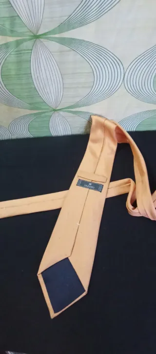 Corbatas de firma. Muchos colores con firma los 90