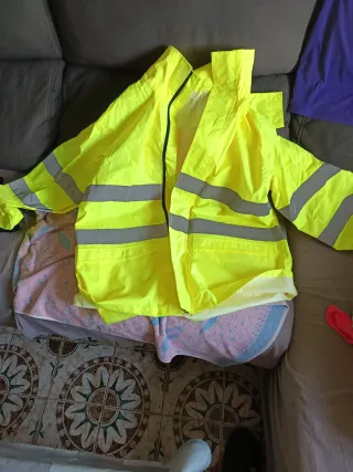 Chubasquero chaqueta y pantalón reflectante amaril