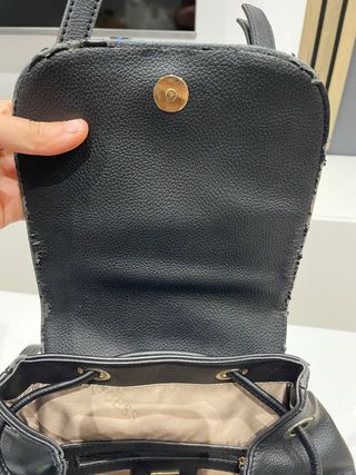 Mochila Guess Negra estilo cuero Original