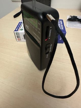 Radio Portátil JOC TG-77 FM AM SW
