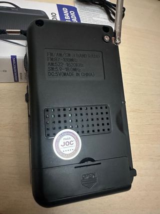 Radio Portátil JOC TG-77 FM AM SW