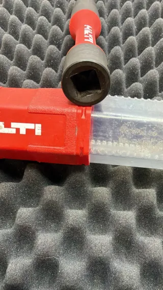 Llave Hilti