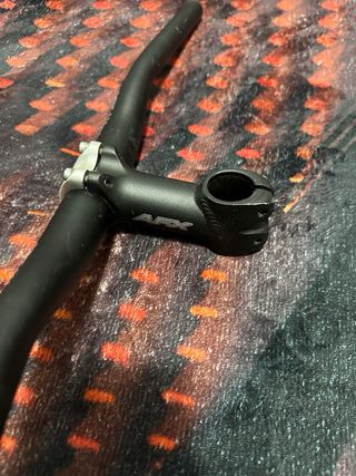 Manillar y potencia para bicicleta