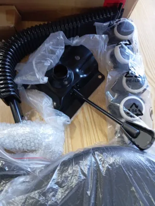 Silla giratoria redonda con respaldo negra  nueva