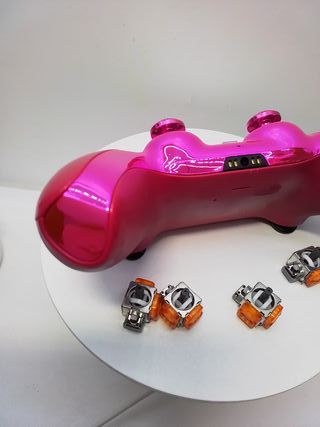 Mando DualSense PS5 Rosa Metálico + TMR Joysticks