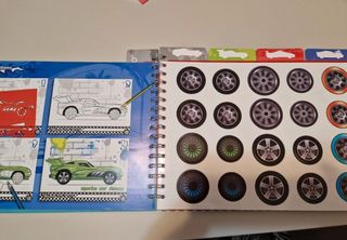 Blocco disegni auto sportive con stencils e sticke