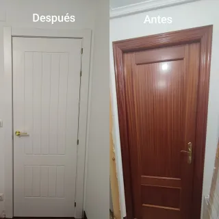 Montadores de puertas. Carpintero
