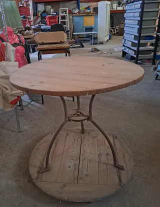Mesa madera y hierro