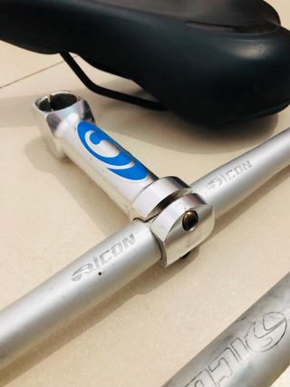 Manillar, potencia y tija sillín Icon