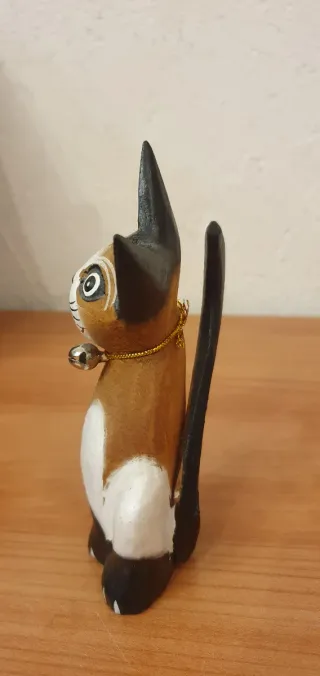 Statuetta gatto in legno dipinto