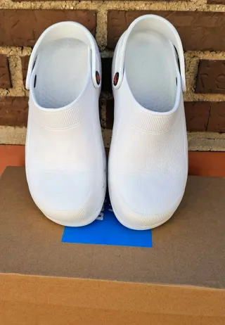 Zuecos Dian Blancos Nuevos