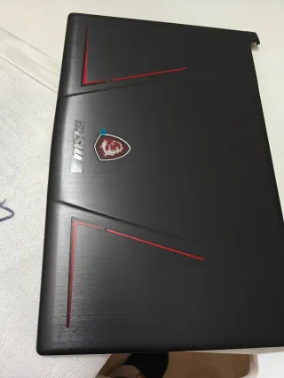 Tapa trasera MSI GE73, nueva.