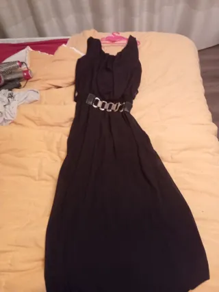 Vestido largo negro con cinturón
