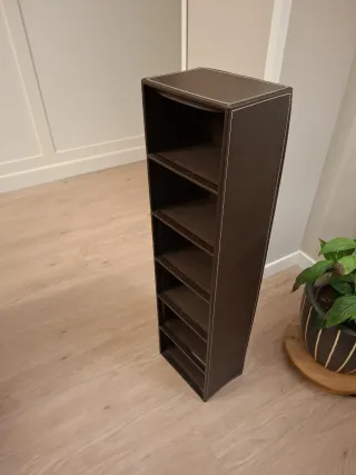 Estantería de piel para CDs