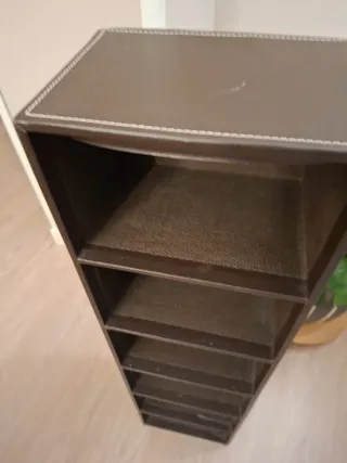 Estantería de piel para CDs