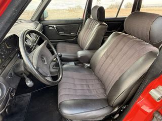 Mercedes-Benz 300 TD W123