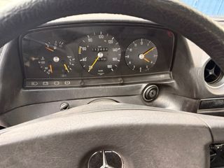 Mercedes-Benz 300 TD W123